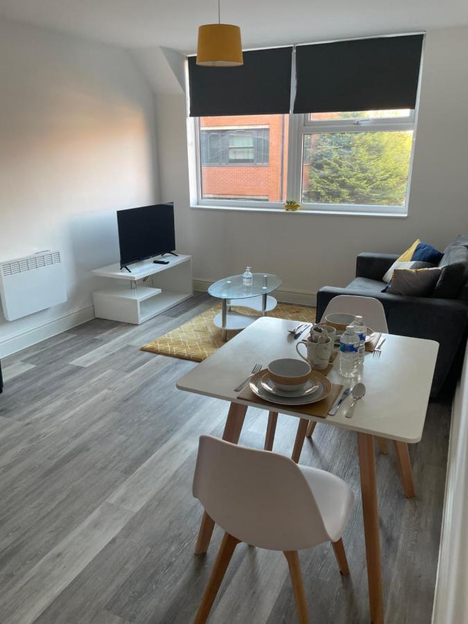 #0202 One Bedroom Serviced Apartment-Free Parking ดาร์บี ภายนอก รูปภาพ