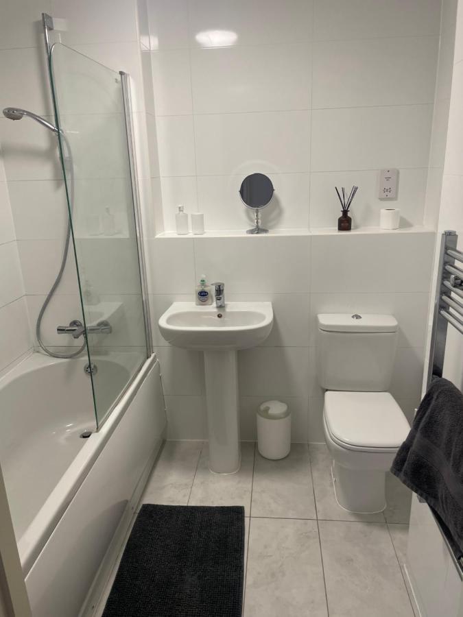 #0202 One Bedroom Serviced Apartment-Free Parking ดาร์บี ภายนอก รูปภาพ